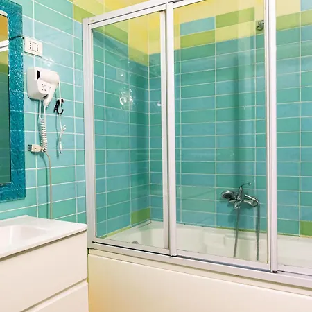 Blloku 2 Bedroom شقة *